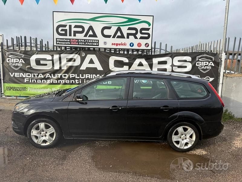 Usata Ford Focus Style 110 CV (80 kW) 2011 Nero Station wagon