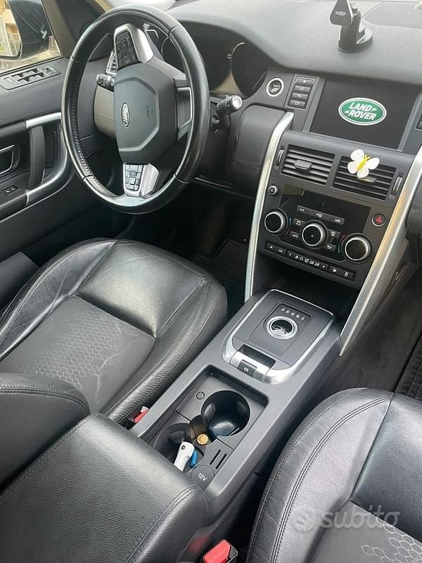 Usata Land Rover Discovery Sport 180 CV (132 kW) 2016 Grigio SUV