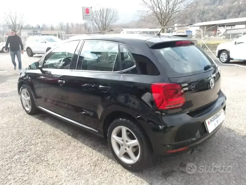 Używany VW Polo 90 KM (66 kW) 2015 Czarny Sedan/Limuzyna