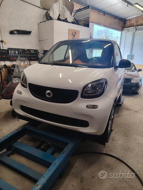 Usata Smart ForTwo Coupé 61 CV (44 kW) 2015 Bianco Coupé
