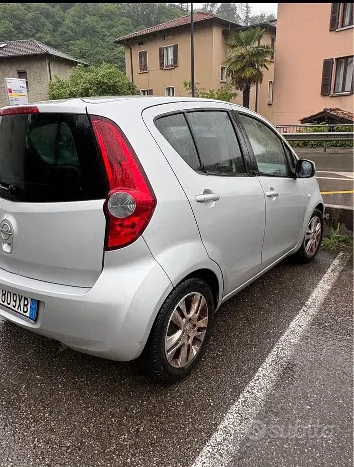 Usata Opel Agila 94 CV (69 kW) 2011 Utilitaria