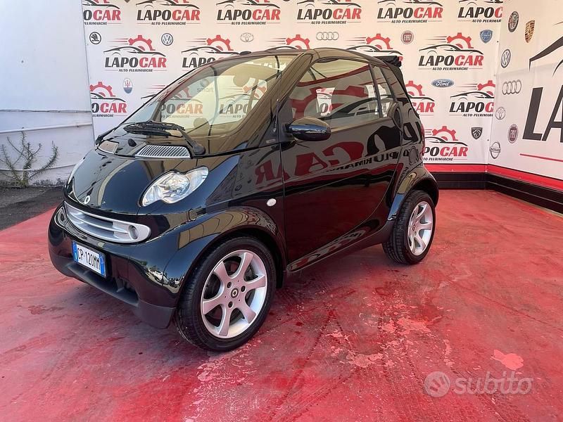 Usata Smart ForTwo Cabrio Pulse 61 CV (44 kW) 2004 Nero Cabrio