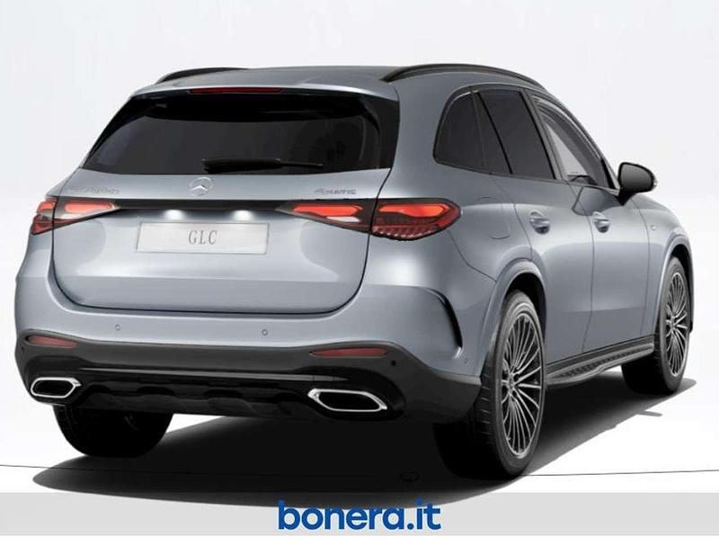 Nuova Mercedes GLC300e Advanced 333 CV (244 kW) 2026 Argento hightech SUV