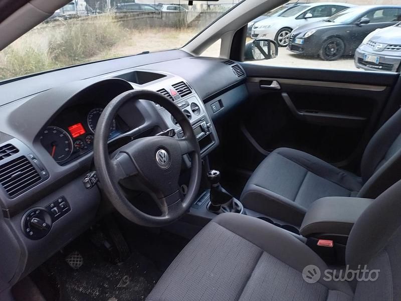 Usata VW Touran 109 CV (80 kW) 2008 Grigio Monovolume