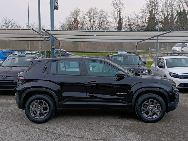 Nuova Jeep Avenger Longitude 101 CV (74 kW) 2025 Nero volcano metallizzato SUV