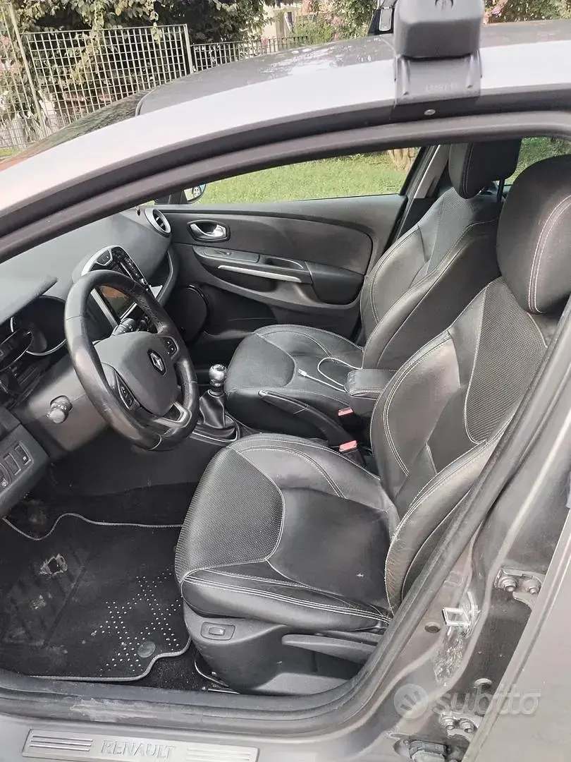 Usata Renault Clio 90 CV (66 kW) 2016 Grigio Utilitaria