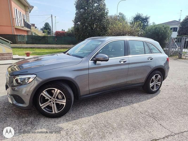 Usata Mercedes GLC250 Executive 204 CV (150 kW) 2017 Grigio SUV