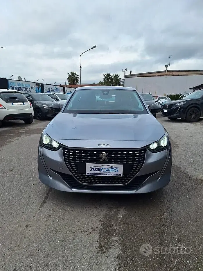Usata Peugeot 208 Allure 102 CV (75 kW) 2022 Grigio Utilitaria