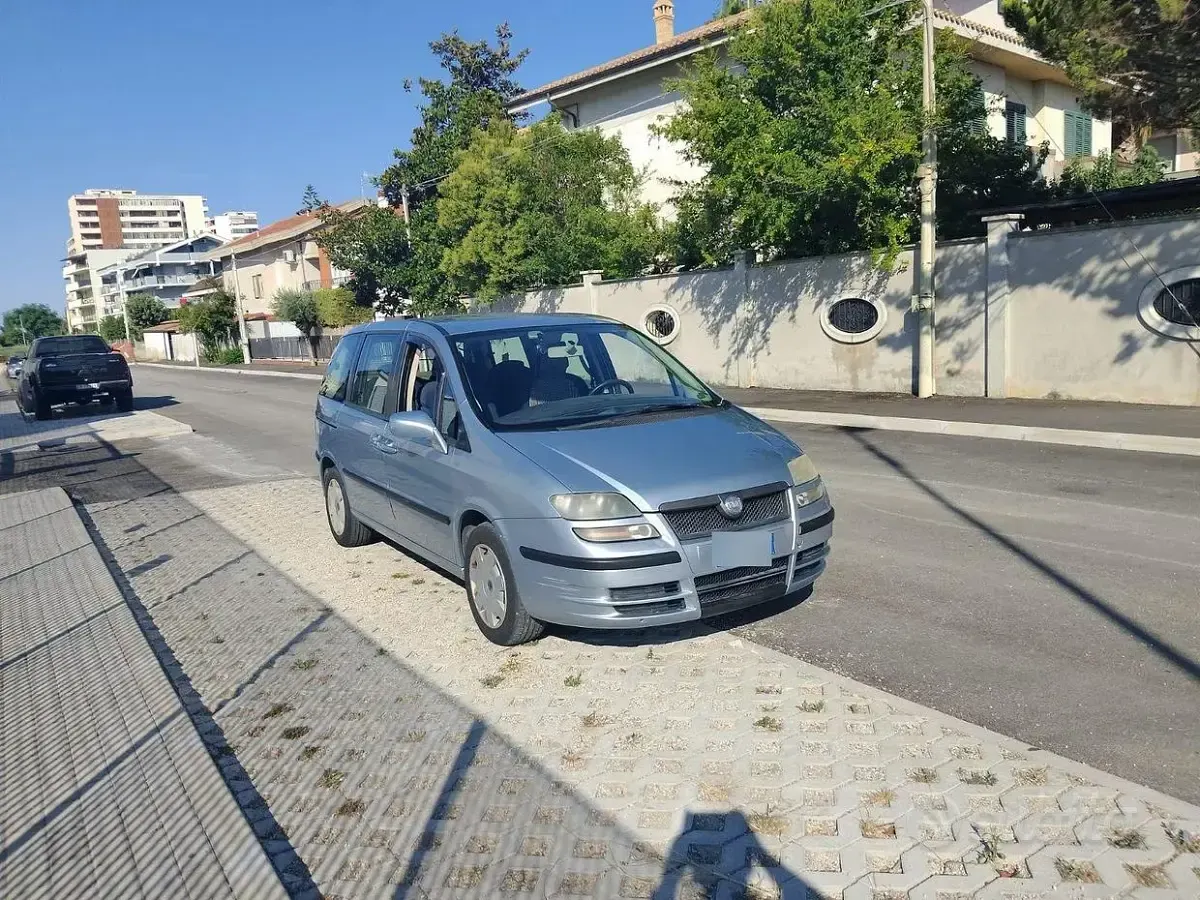 Usata Fiat Ulysse Active 120 CV (88 kW) 2006 Bluazzurro Monovolume