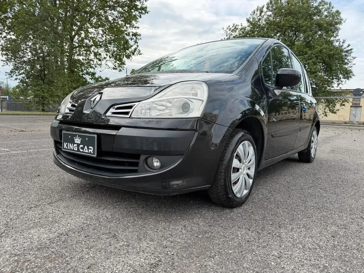 Usata Renault Modus 75 CV (55 kW) 2012 Nero Monovolume