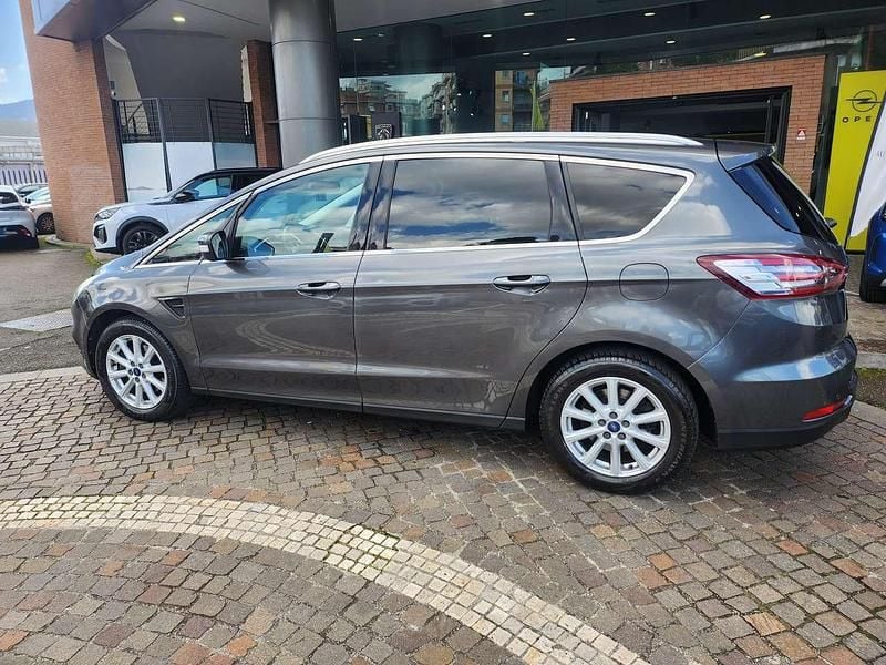 Usata Ford S-MAX Business Edition 150 CV (110 kW) 2017 Grigio Monovolume