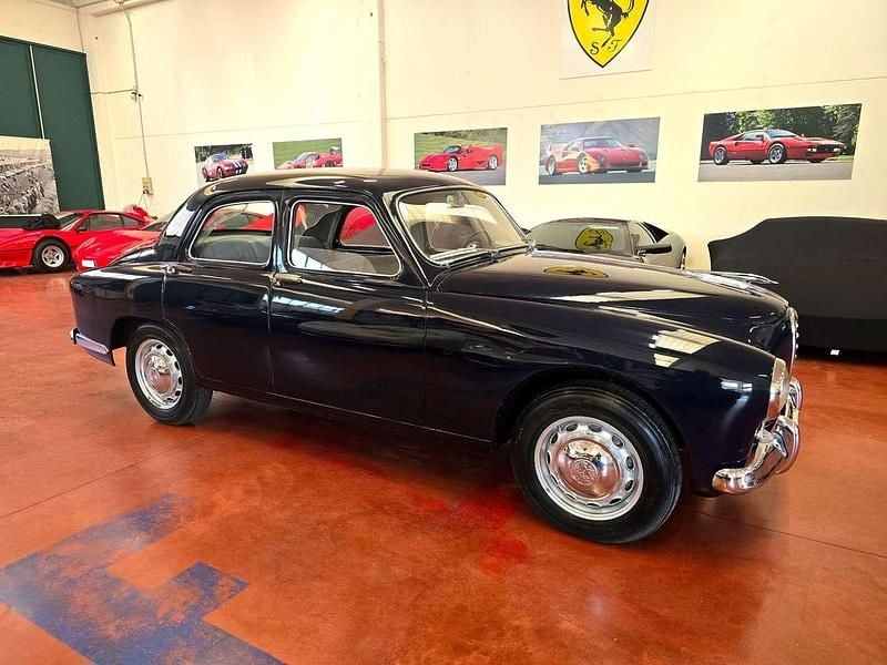 Blu/azzurro Usata 1955 Alfa Romeo 1900 Tre volumi | 28.000 € - Immagine 1/4