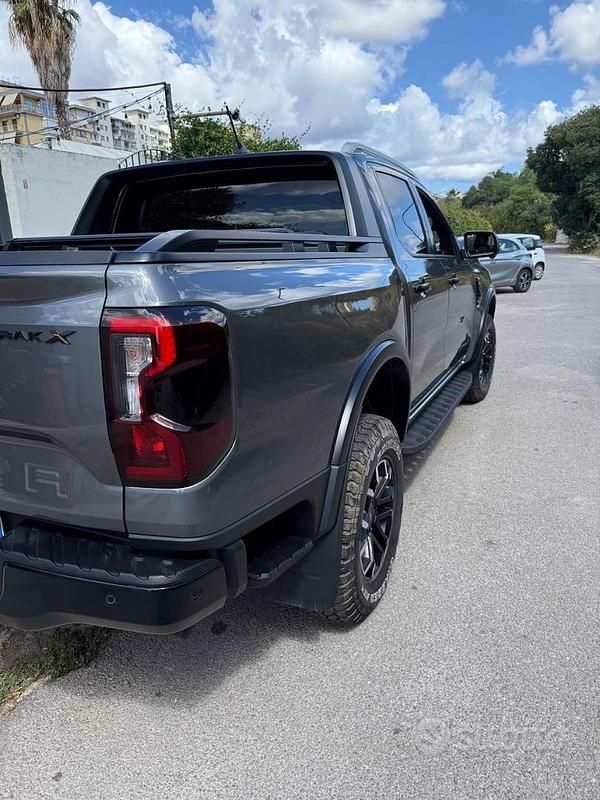 Usata Ford Ranger Wildtrack 205 CV (150 kW) 2025 Grigio Pick-up