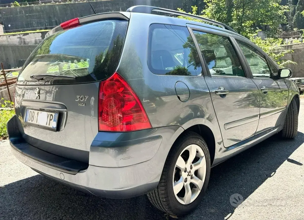 Usata Peugeot 307 90 CV (66 kW) 2006 Grigio Station wagon