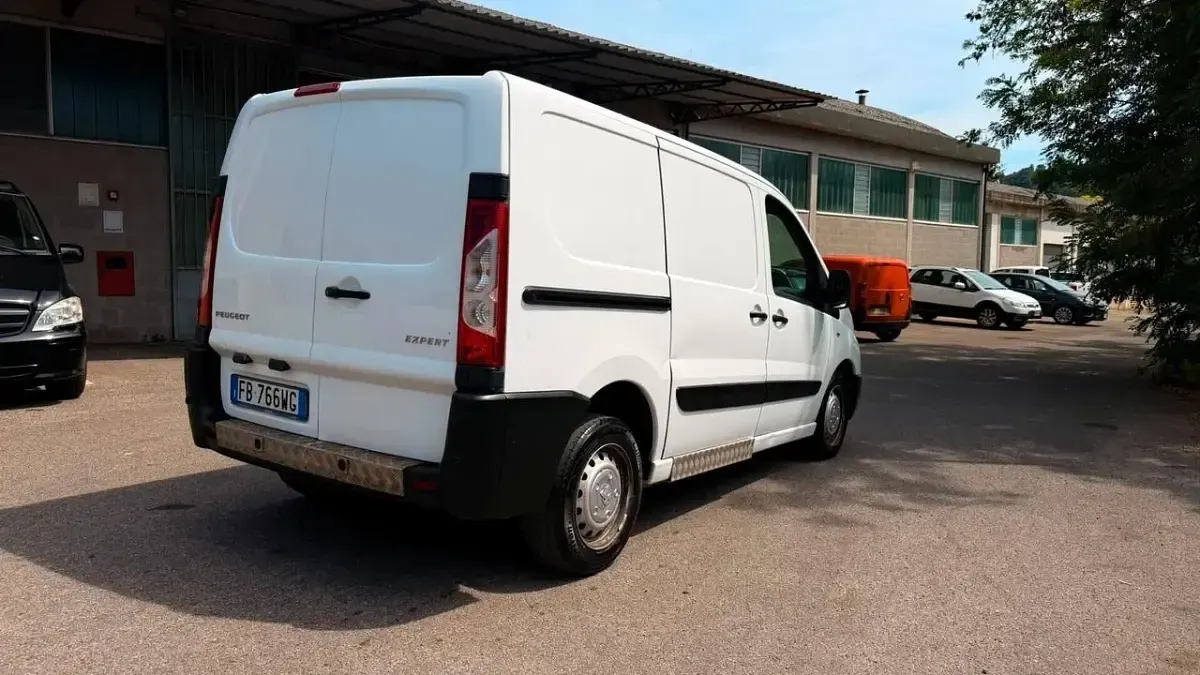 Usata Peugeot Expert 127 CV (93 kW) 2015 Bianco Furgone