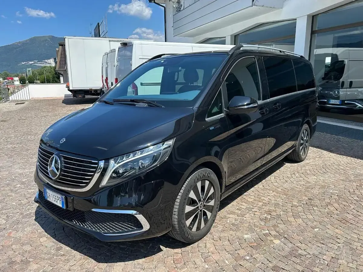 Usata Mercedes V300 95 CV (69 kW) 2021 Nero metallizzato Monovolume