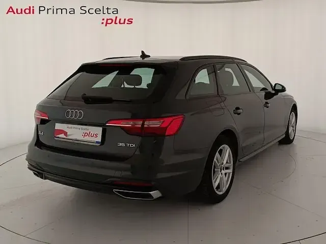 Usado Audi A4 Advanced Plus 163 CV (119 kW) 2021 Gris Familiar