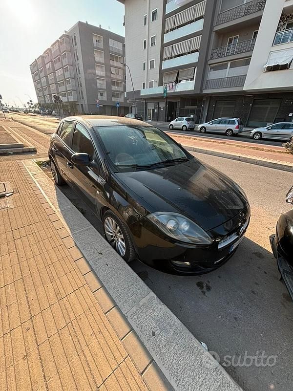 Usata Fiat Bravo 105 CV (77 kW) 2010 Nero Utilitaria