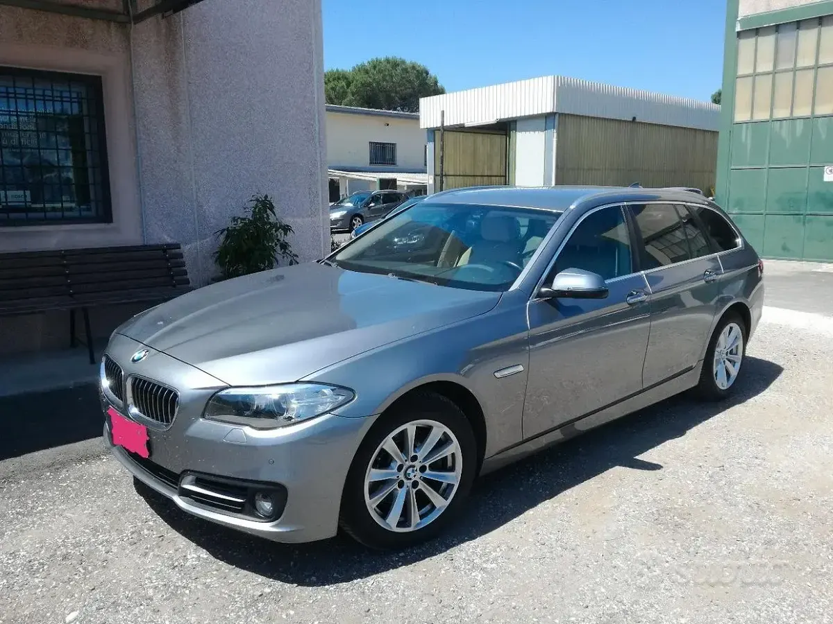 Usata BMW 520 Luxury Line 190 CV (139 kW) 2014 Grigio Station wagon