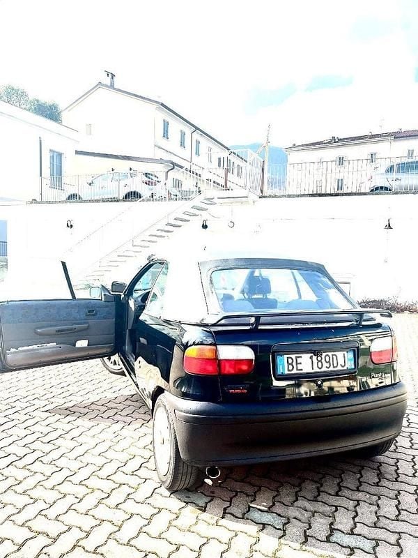 Usata Fiat Punto Cabriolet 80 CV (58 kW) 1999 Nero Cabrio