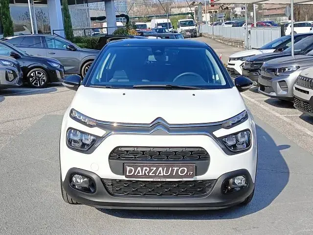 Usata Citroën C3 Shine 83 CV (61 kW) 2023 Bianco tetto nero pastello Utilitaria