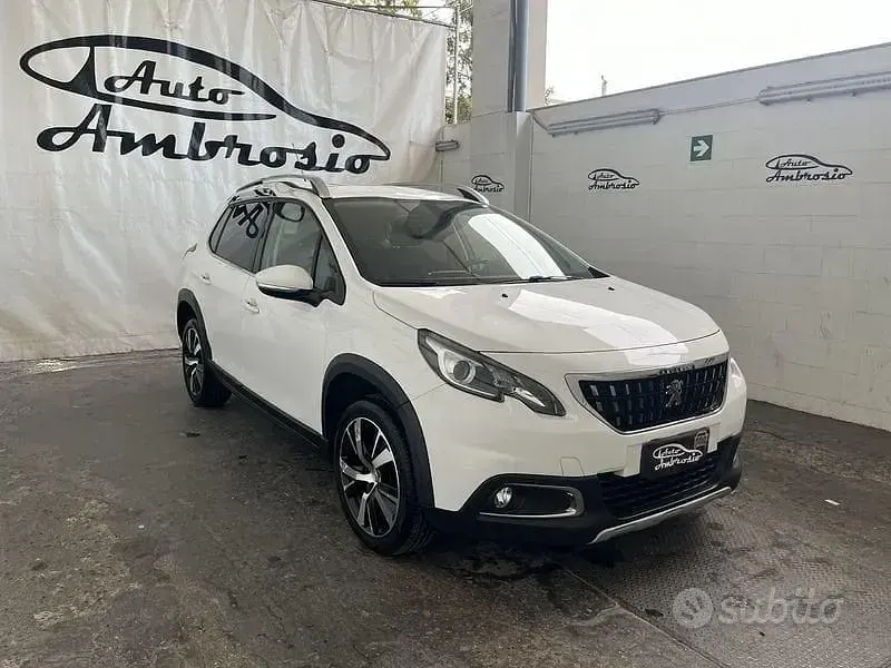 Usata Peugeot 2008 S 120 CV (88 kW) 2017 Bianco SUV