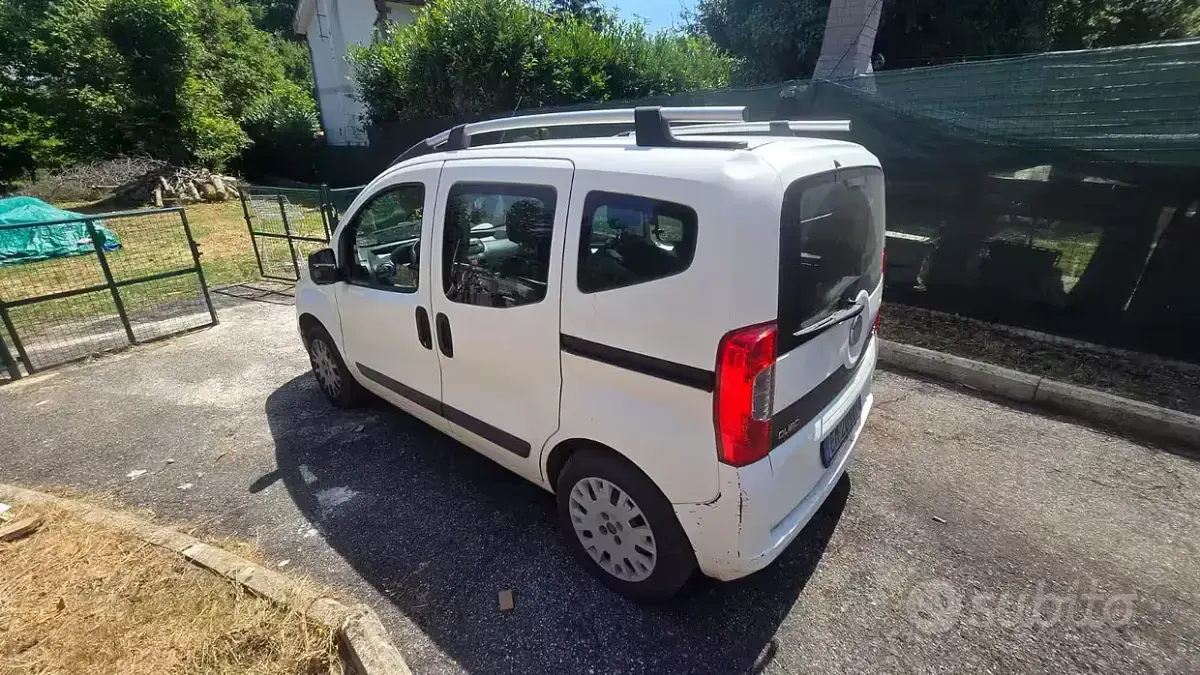 Usata Fiat Qubo Trekking 77 CV (56 kW) 2012 Bianco Monovolume