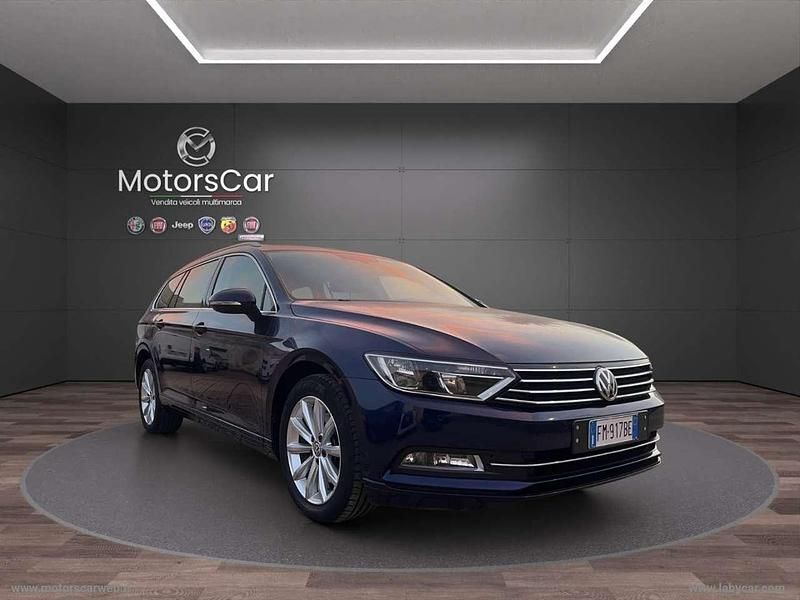 Blu Usata 2017 VW Passat Highline Tre volumi | 9000 € (Super prezzo) - Immagine 1/4