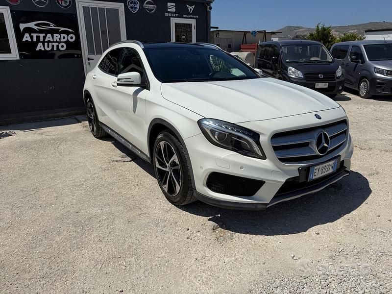 Usata Mercedes GLA220 Premium 170 CV (125 kW) 2015 Bianco SUV
