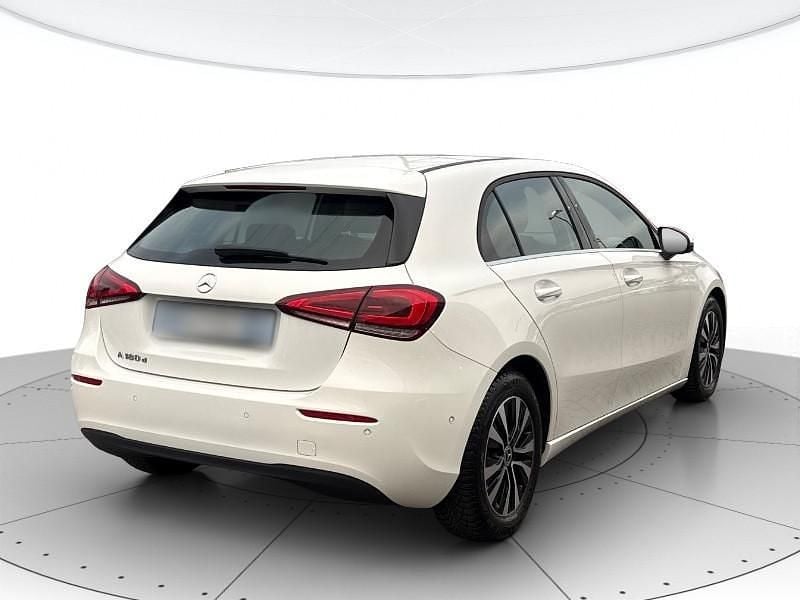 Usata Mercedes A180 Business 116 CV (85 kW) 2021 Bianco Berlina