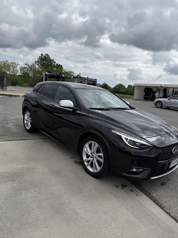 Usata Infiniti Q30 Premium 109 CV (80 kW) 2017 Berlina