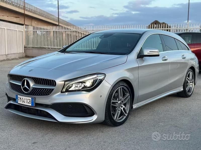 Usata Mercedes CLA200 Premium 136 CV (100 kW) 2017 Grigio Station wagon