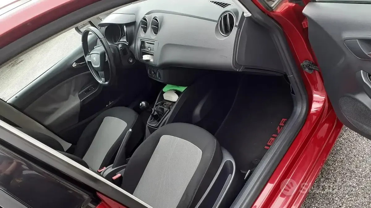 Usata Seat Ibiza ST 90 CV (66 kW) 2013 Rosso Station wagon
