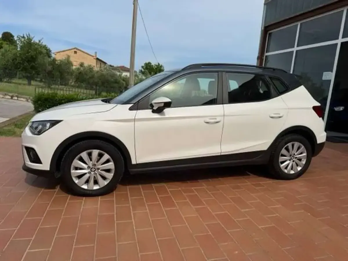 Usata Seat Arona Style 90 CV (66 kW) 2021 Bianco tetto nero SUV