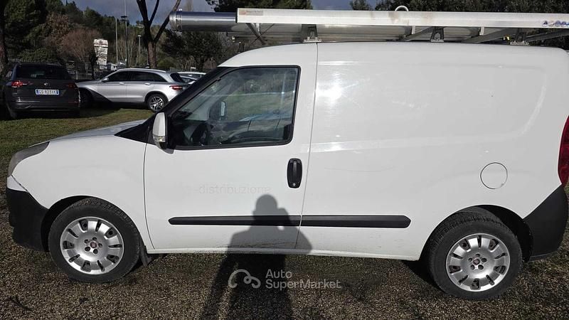 Usata Fiat Doblò 105 CV (77 kW) 2014 Bianco Monovolume