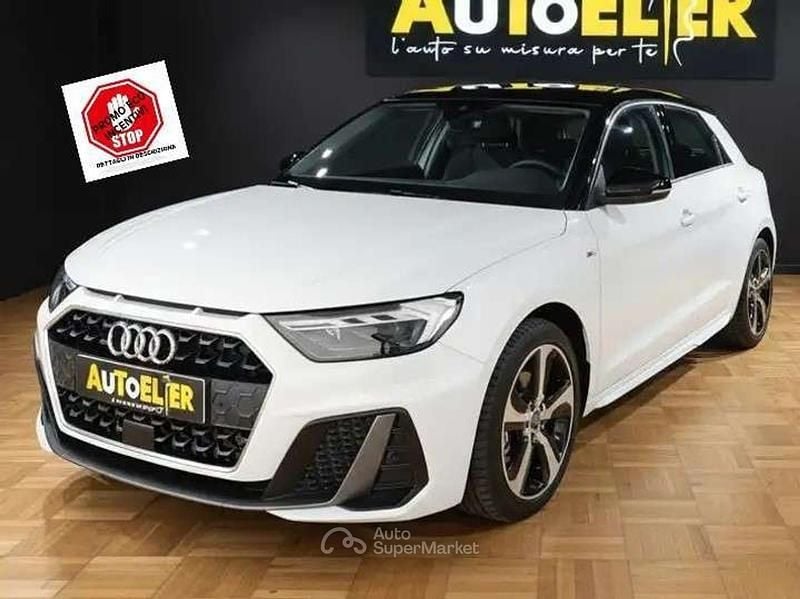 Nuova Audi A1 Sportback S-Line 116 CV (85 kW) 2025 Bicolore bianco/tetto nero Utilitaria