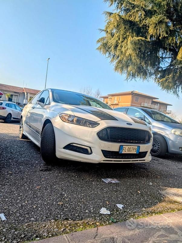 Usata Ford Mondeo ST 150 CV (110 kW) 2017 Bianco Berlina