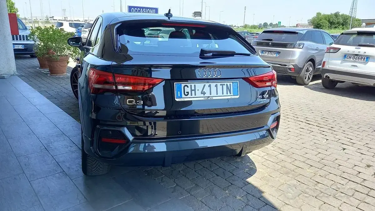 Usata Audi Q3 150 CV (110 kW) 2021 Nero SUV