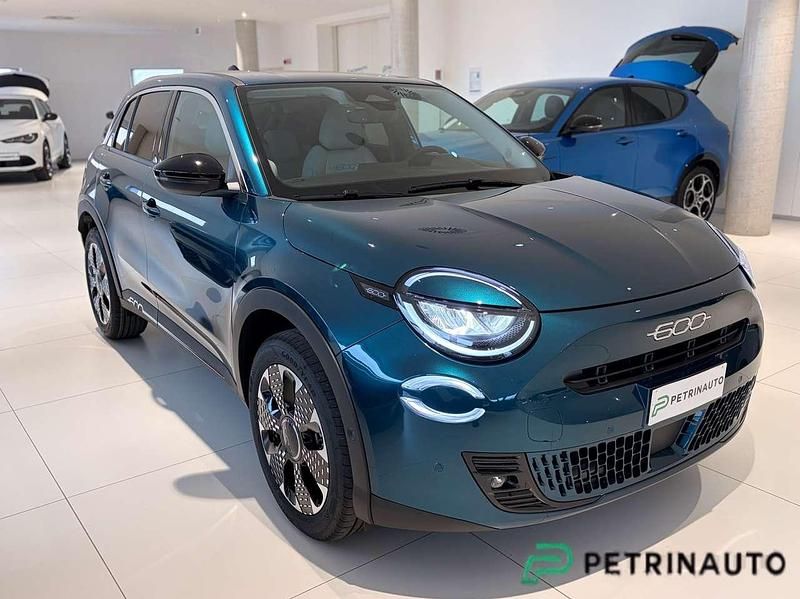 Nouvelle Fiat 600 La Prima 101 ch (74 kW) 2026 Vert SUV