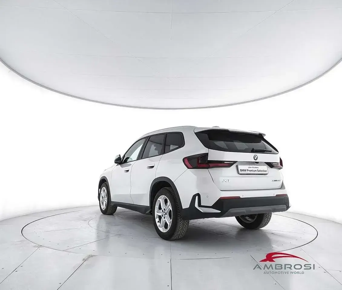 Käytetty BMW X1 197 HP (144 kW) 2023 Valkoinen Katumaasturi