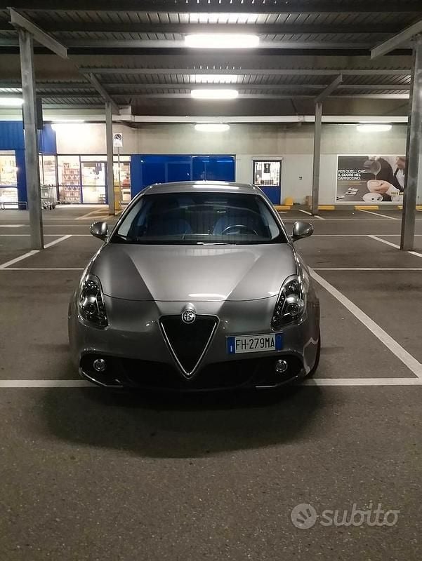Usata Alfa Romeo Giulietta Super 120 CV (88 kW) 2017 Grigio Utilitaria