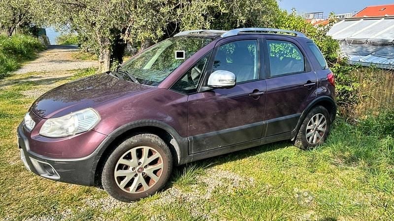 Usata Fiat Sedici 120 CV (88 kW) 2012 SUV