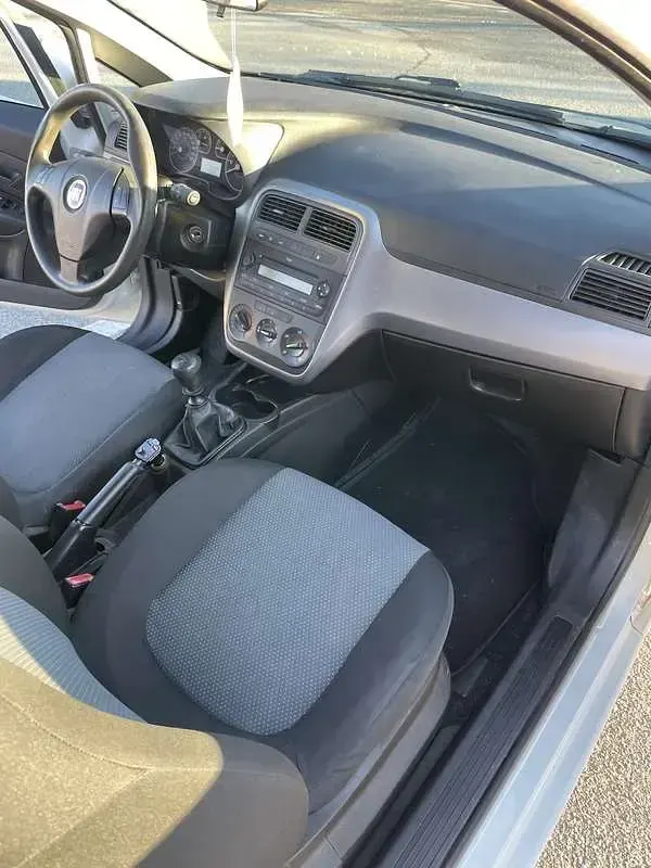 Usata Fiat Grande Punto 77 CV (56 kW) 2011 Utilitaria