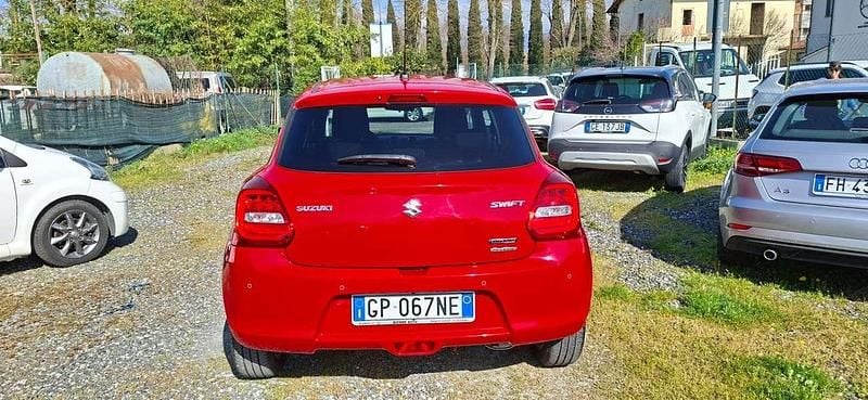 Usata Suzuki Swift 83 CV (61 kW) 2023 Rosso Utilitaria