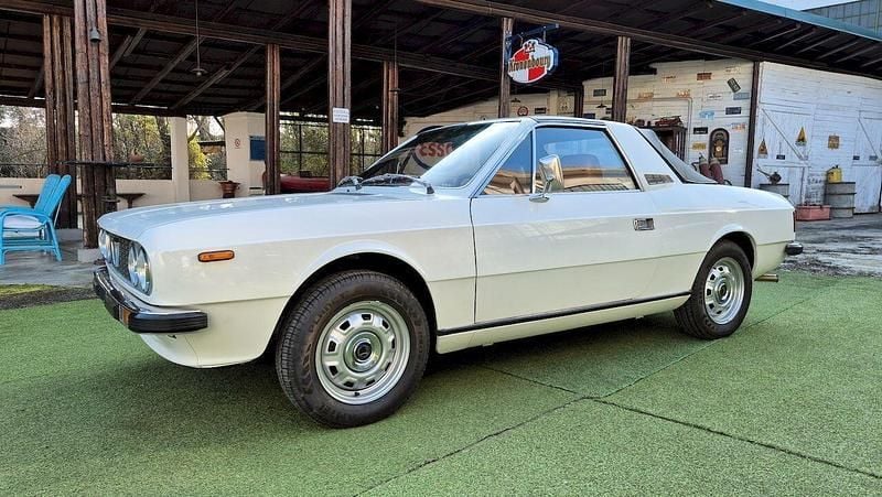 Usata Lancia Beta 101 CV (74 kW) 1977 Bianco Cabrio