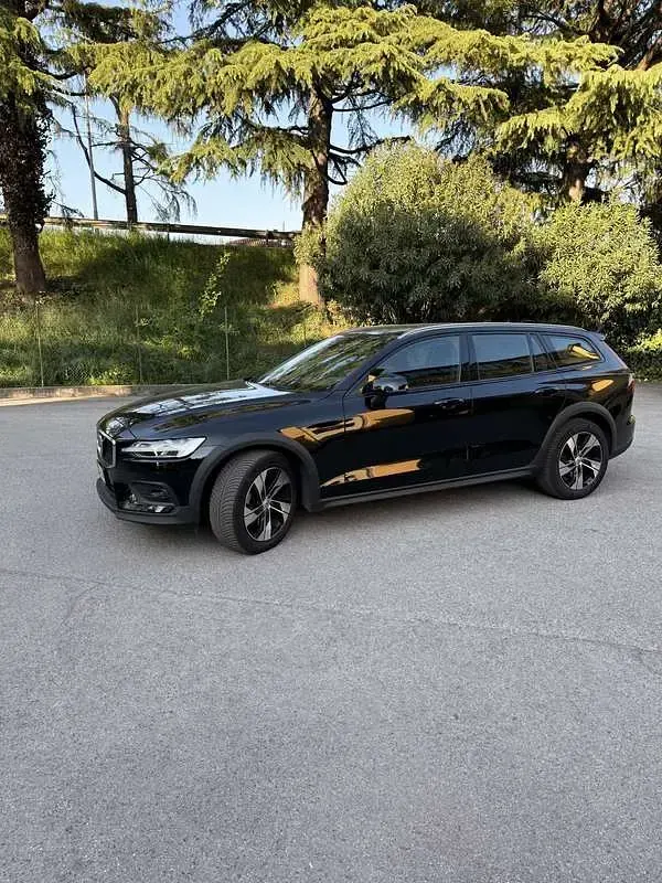 Usata Volvo V60 CC Business Edition 197 CV (144 kW) 2021 Station wagon