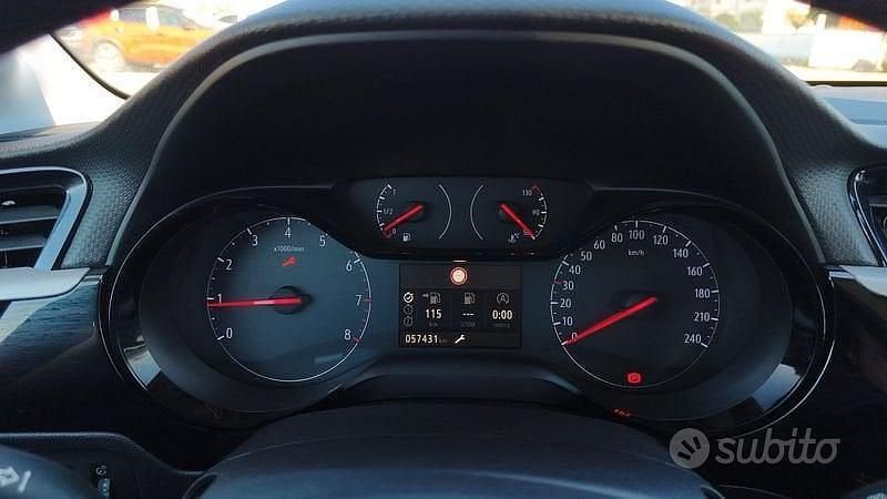Usata Opel Corsa Edition 102 CV (75 kW) 2022 Grigio Utilitaria