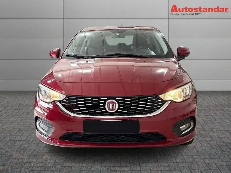 Gebraucht Fiat Tipo Opening Edition 95 PS (69 kW) 2016 Rot Kleinwagen