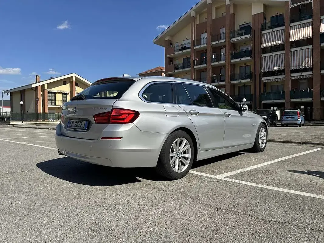 Usata BMW 530 258 CV (189 kW) 2012 Argento Station wagon