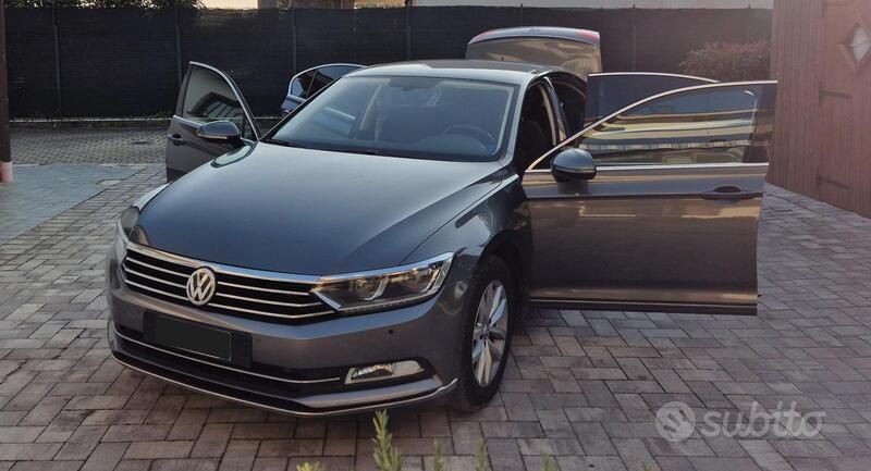 Usata VW Passat Business 180 CV (132 kW) 2016 Grigio Berlina
